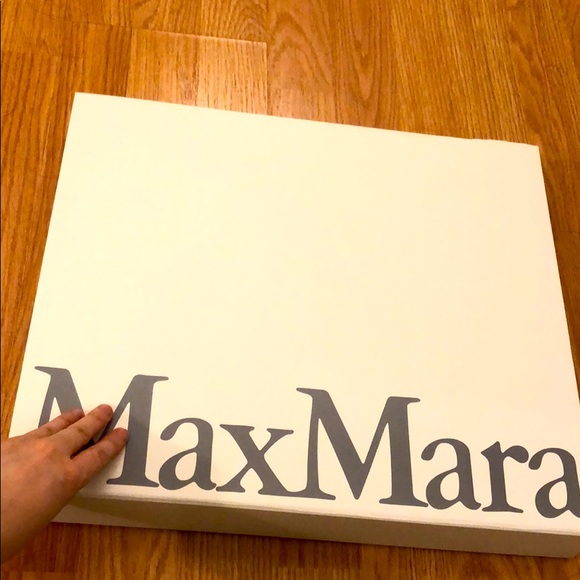 MaxMara paper box - Picture 2 of 4